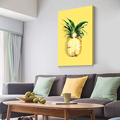 fruit core exposed on canvas with matching yellow pillow for pineapple themed room